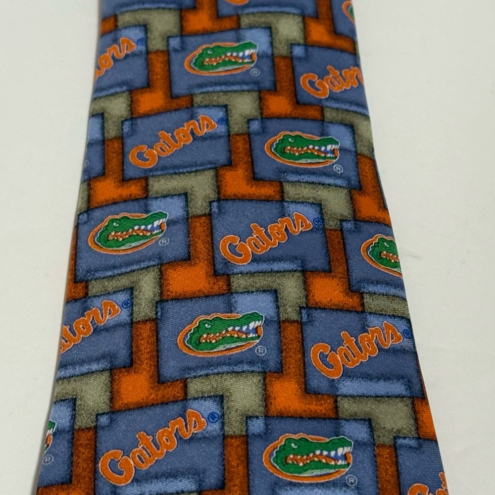 Florida Gators Eagles Wings Silk Tie Collegiate Fan Gear